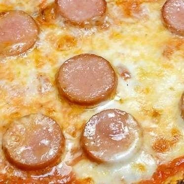 Salsa di pomodoro, Mozzarella, Wurstell