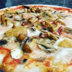 Pomodoro, Mozzarella, Funghi misto bosco