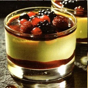 coppa cremebrulè ai frutti di bosco